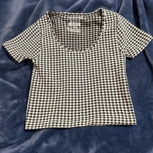 This shirt is like a checkers pattern